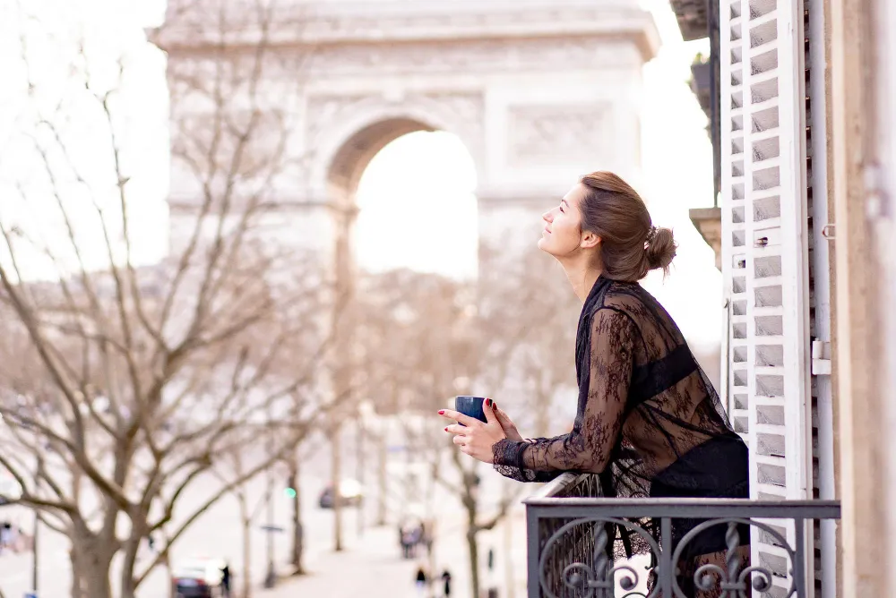 solo trip to paris